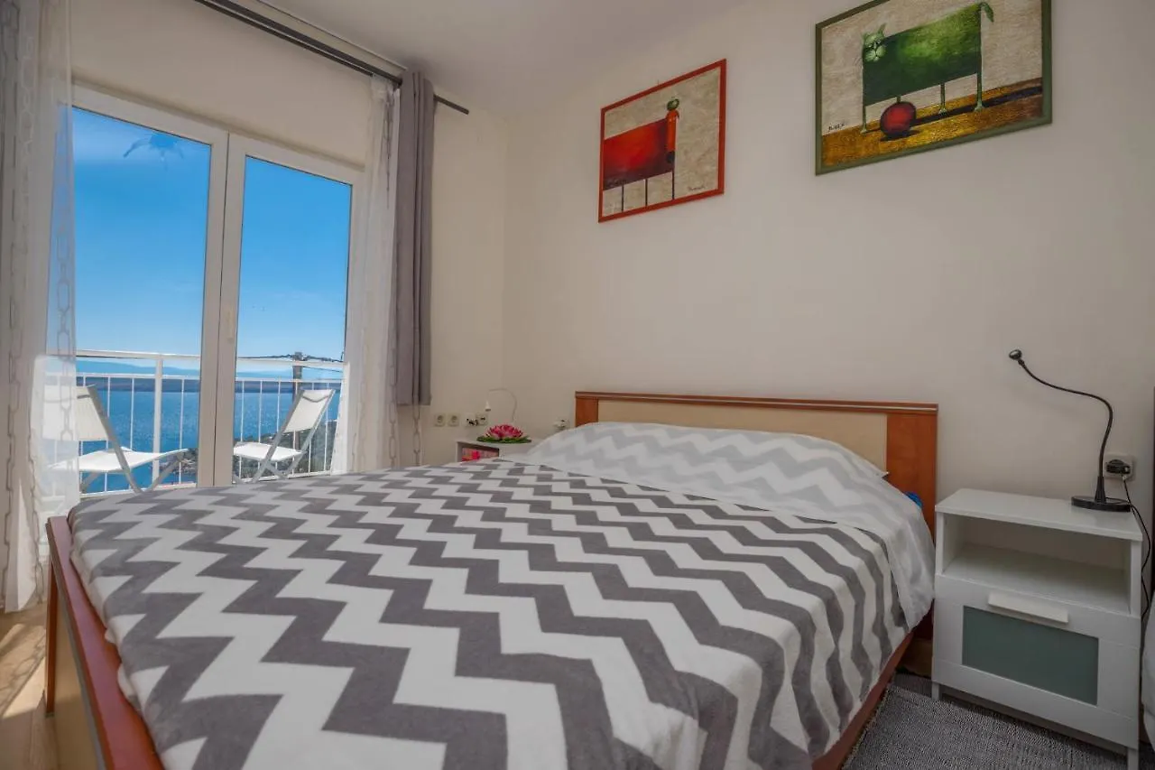 Apartment In Dramalj 41384