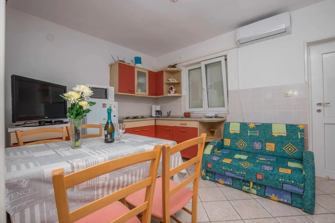Apartment In Dramalj 41384